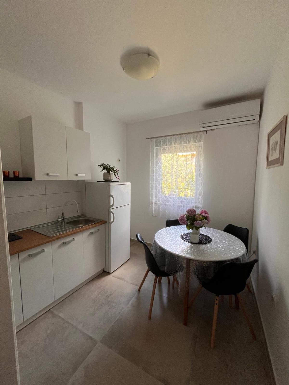 PUY Apartments Mirijana מראה חיצוני תמונה