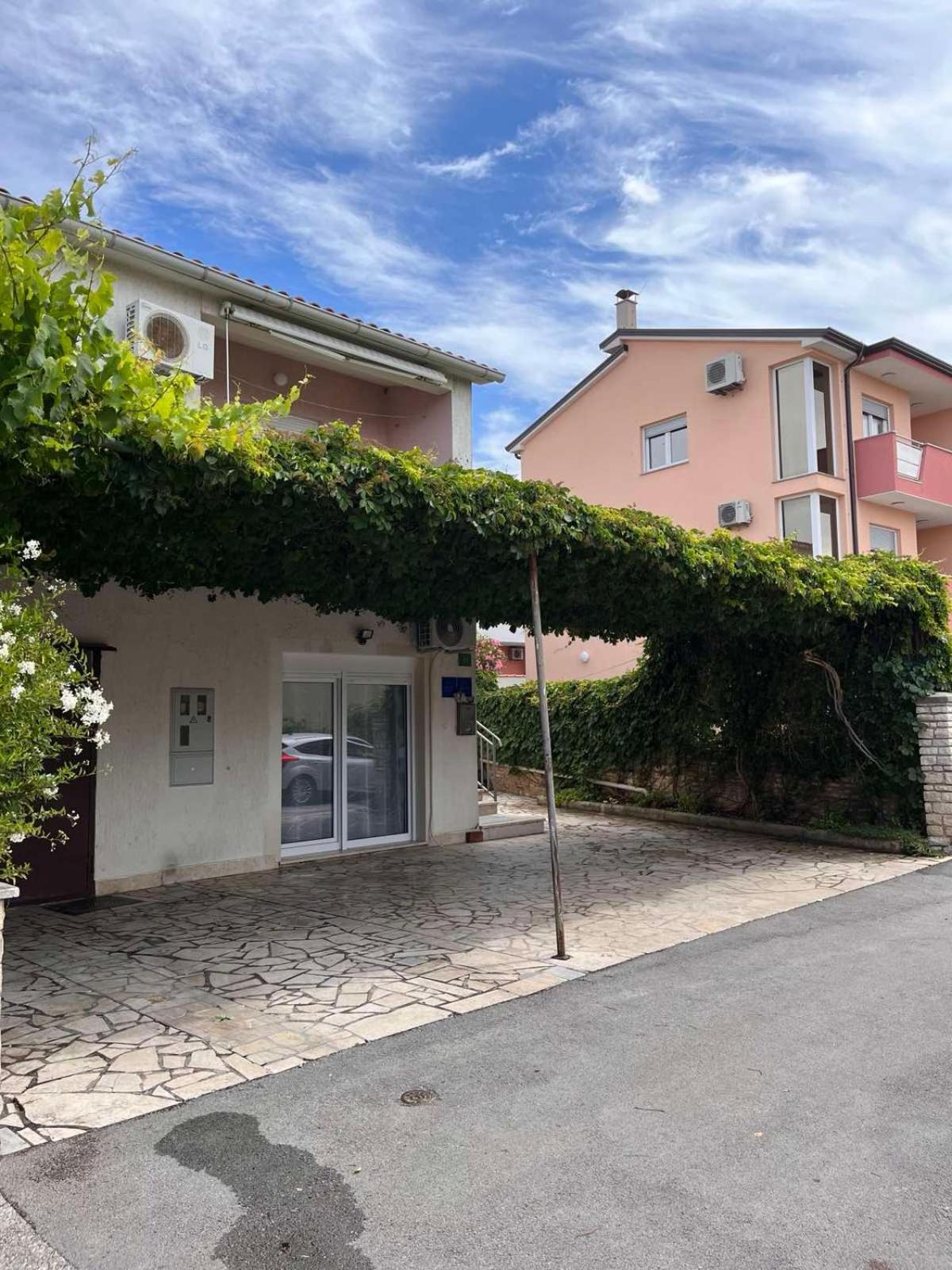 PUY Apartments Mirijana מראה חיצוני תמונה