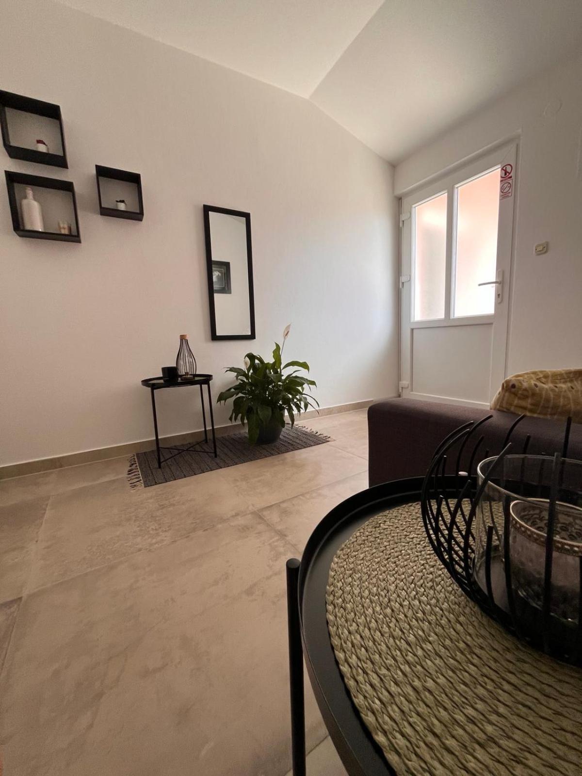 PUY Apartments Mirijana מראה חיצוני תמונה
